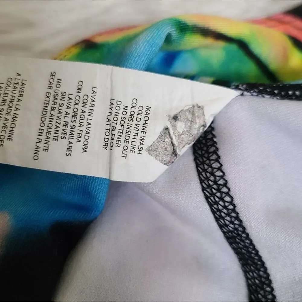 Fabletics Mid-Rise Cosmic Lights PowerHold Capri Leggings SZ S - Picture 9 of 11